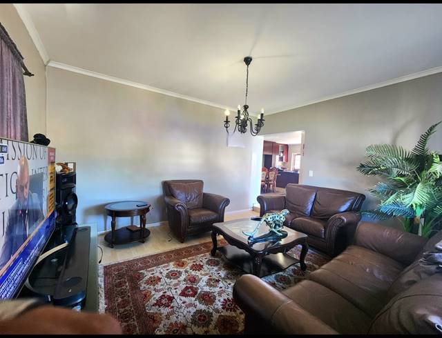 3 BEDROOM HOUSE SOLD IN JAGTERSHOF